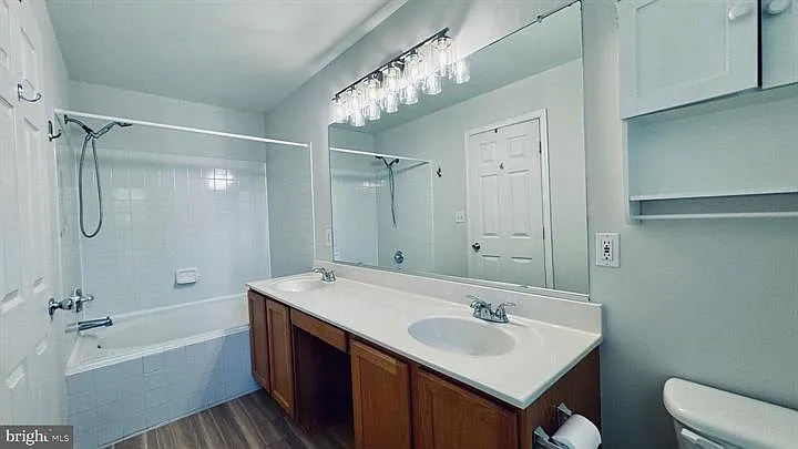 21779 Kings Crossing Ter — Photo 12