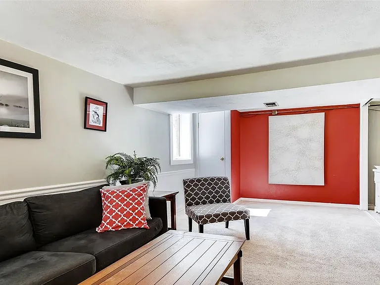 1548 Jackson St — Photo 12