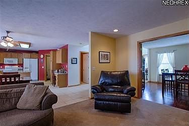 5th image of 36345 Sandy Knoll Dr