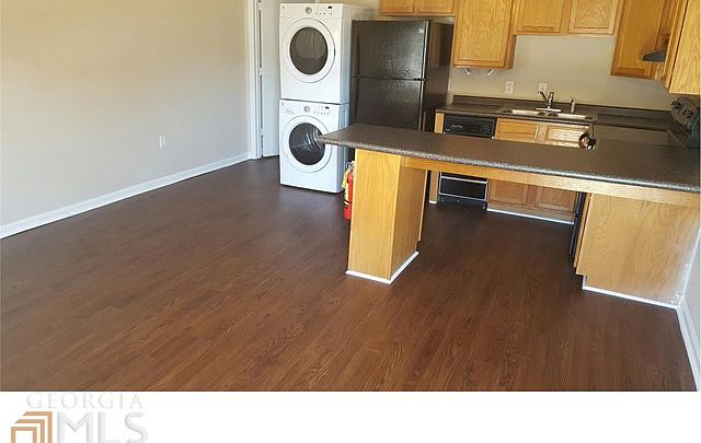 1st image of 220 Lanier Dr APT 11