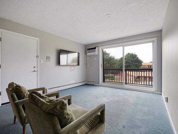 4th image of 108 Boardwalk St Unit 2E