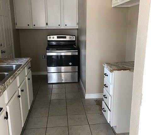 5th image of 1303 E Cherry St