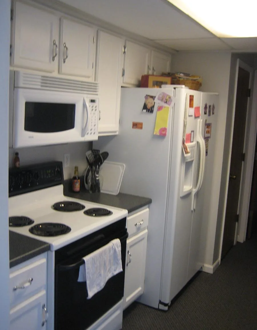 1619 E Elm Terrace — Photo 2