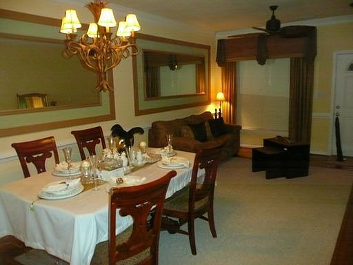 4th image of 1012 Island Park Cir