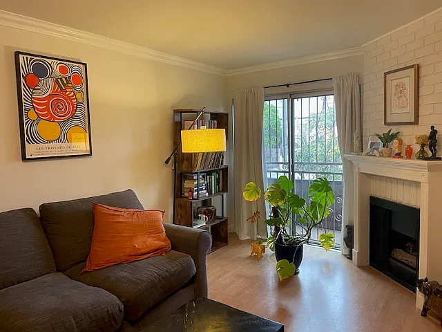 2 bed, 1.5 bath, 1100 sqft, $3,300 — Photo 4