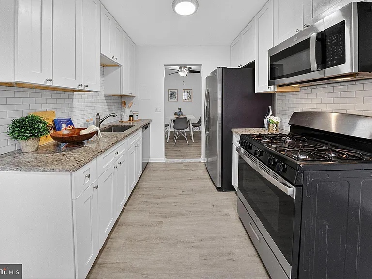 868 College Pkwy #102 — Photo 9