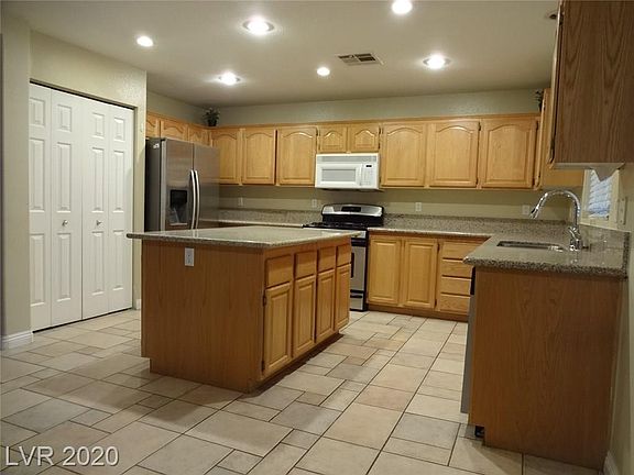 4th image of 1709 Encarta St