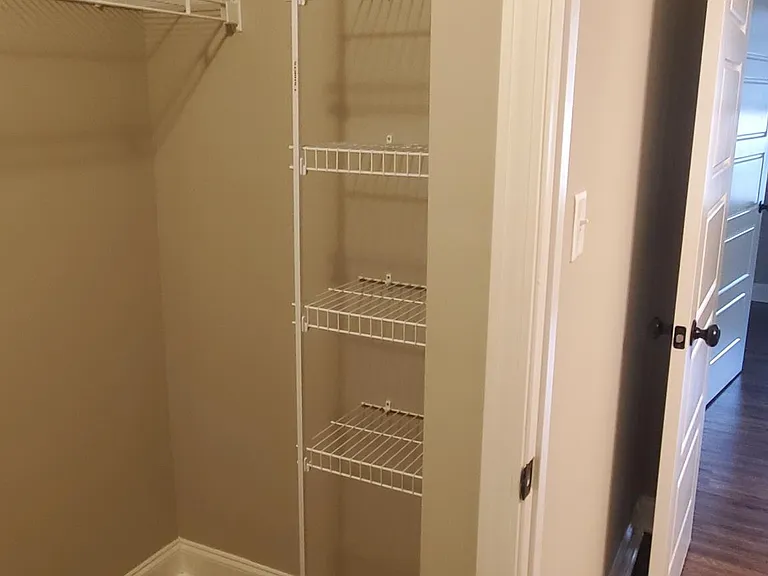 1711 Oak Dr — Photo 18