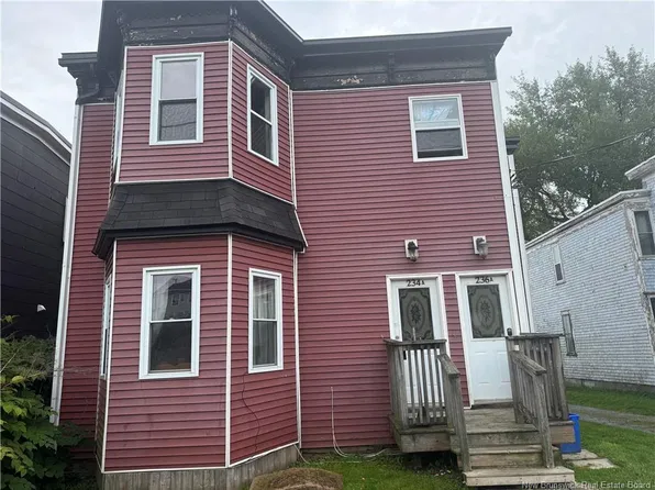 234 Guilford St, Saint John, NB E2M 1W1