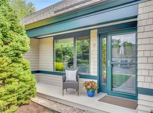 19 Vanderbilt Dr, Narragansett, RI 02882