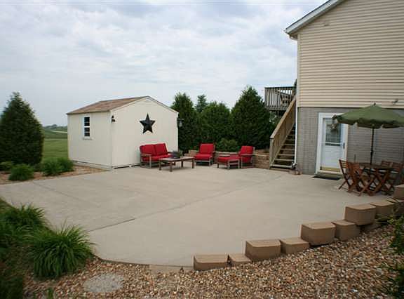 4th image of 2931 N Dr