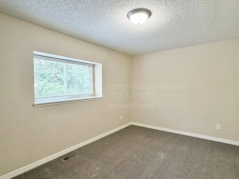 2486 Astrozon Cir — Photo 9