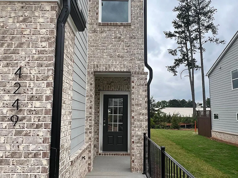4249 Tin Hare Ln — Photo 2
