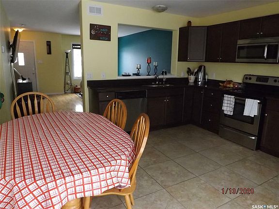 5th image of 815 5th St NE #13