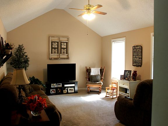 4th image of 418 Split Oak Trl