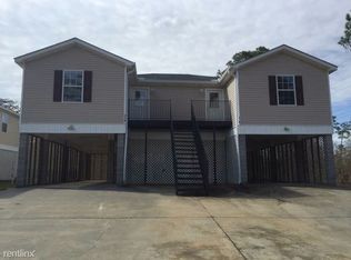933 Park View Pl, Gulfport, MS 39507