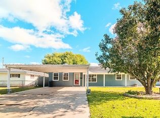 2613 Staton Ln, Port Neches, TX 77651