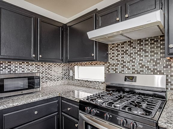 5th image of 5166 Silverheart Ave #14977432