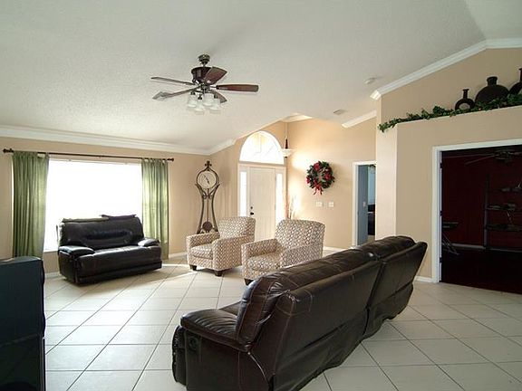 3rd image of 283 Country Lakes Cir