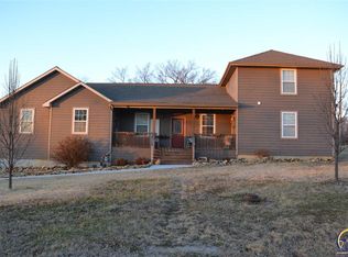 405 W 10th St, Lyndon, KS 66451
