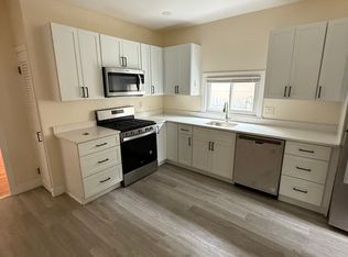 10 Moore St #1, Somerville, MA 02144