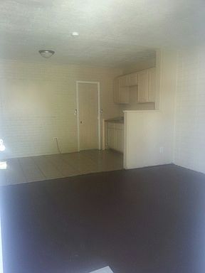 1st image of 2406 Linden Ave