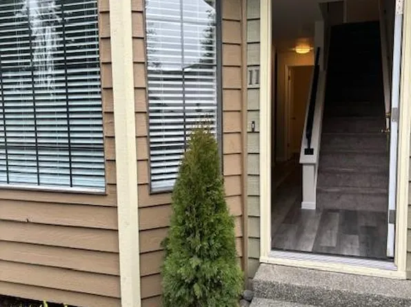 1111 90th St SW APT 11, Everett, WA 98204
