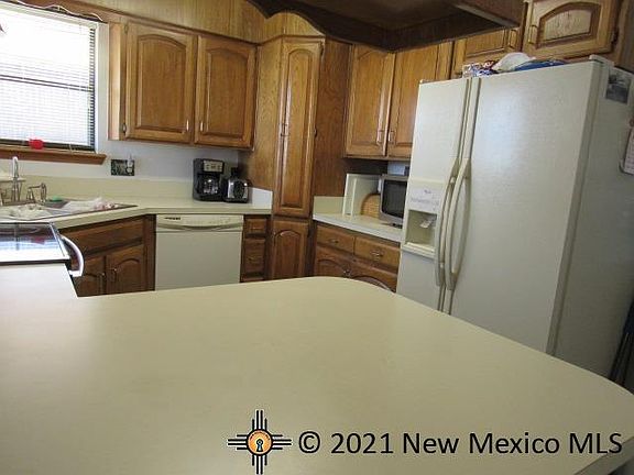 4th image of 702 Mesquite