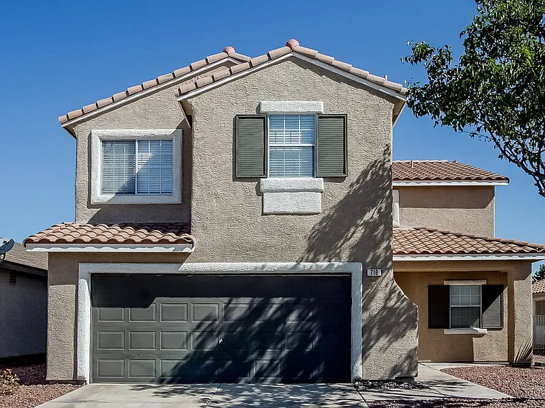 716 Pine Field Ln — Photo 1