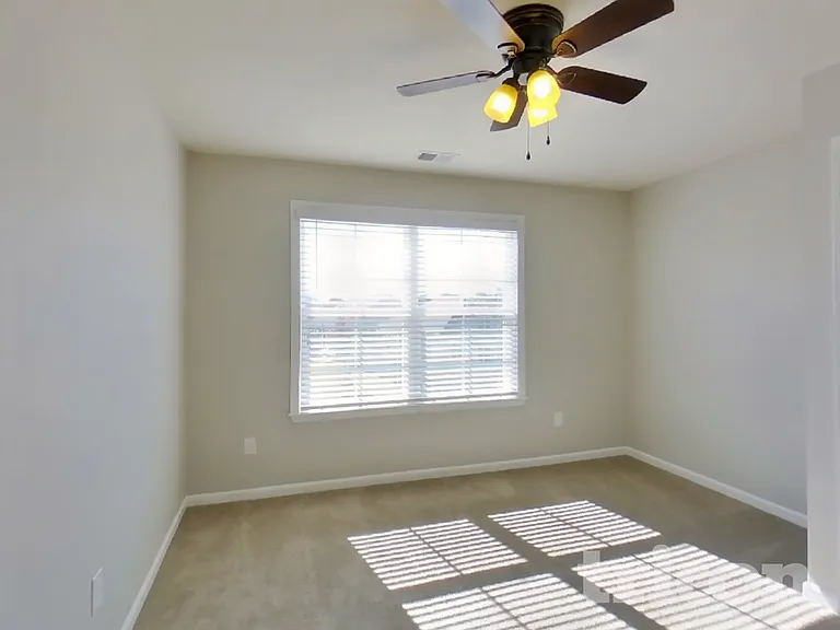 634 Ridgeville Crossing Dr — Photo 12