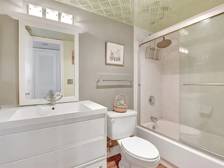 4070 Tivoli Ct #307 — Photo 23