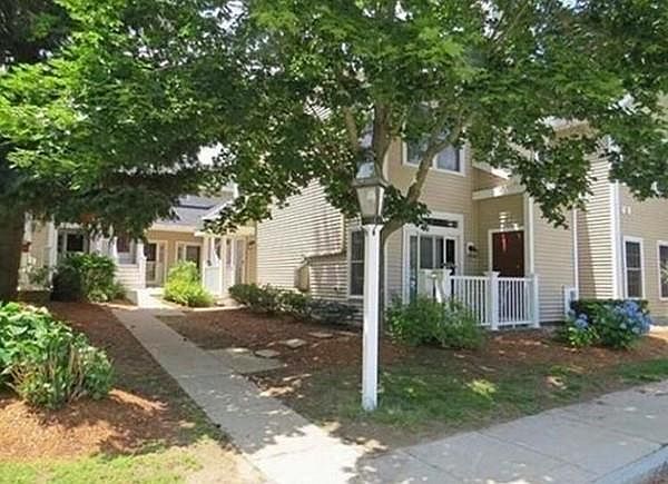 1st image of 73 Bradford Commons Ln #Xx