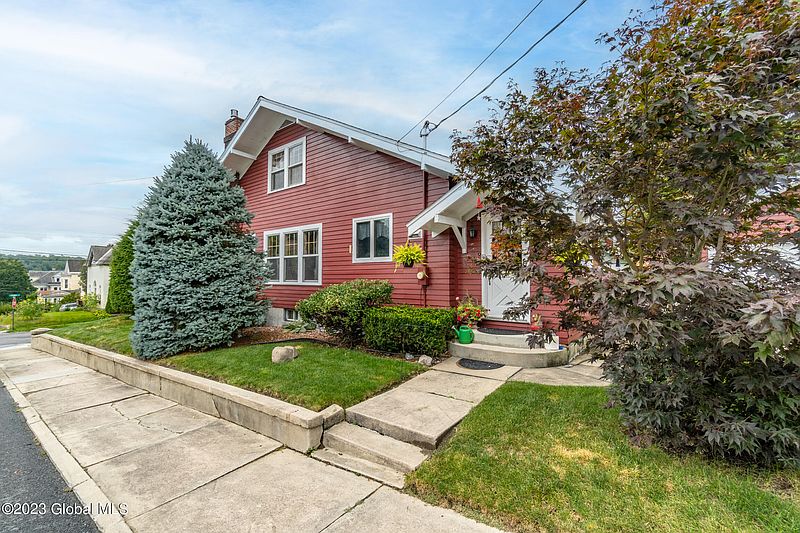 5th image of 67 Stewart Street
