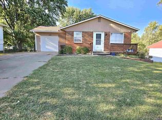 1100 SE 37th St, Topeka, KS 66605