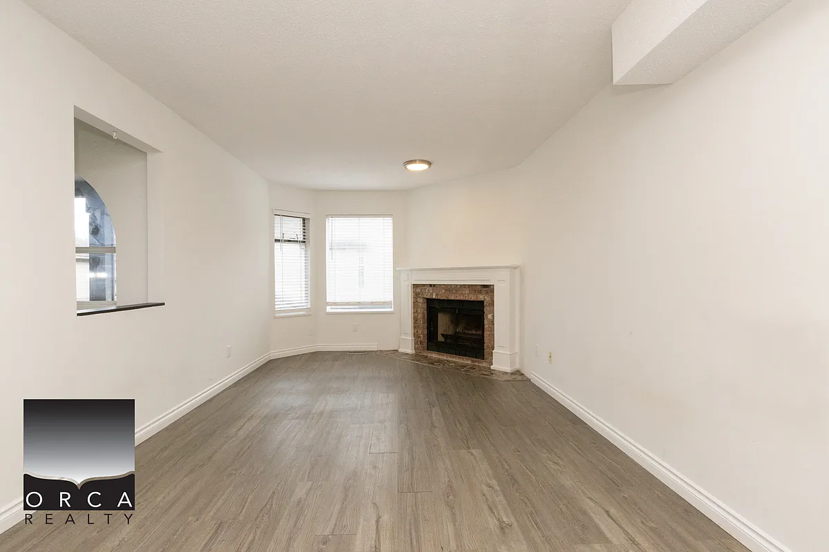 Building Photo - 8751 Bennett Rd #11