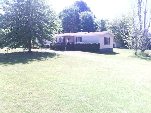 1st image of 16448 Lakeview Cir