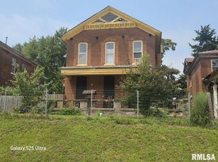 931 N 5th St, Quincy, IL 62301