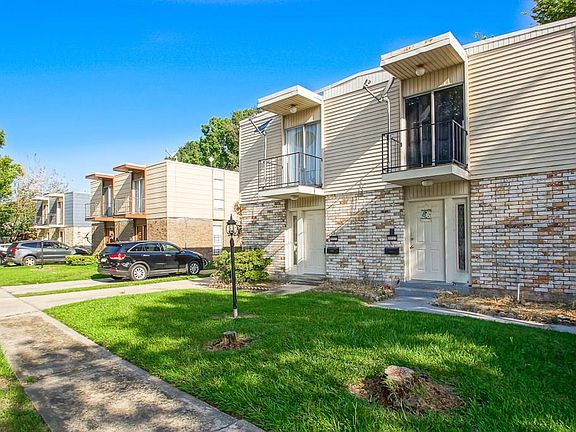 2nd image of 3713-15 Terrie Ct