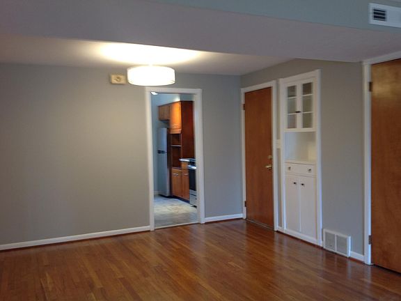 3rd image of 21030 Southbend Cir APT 5