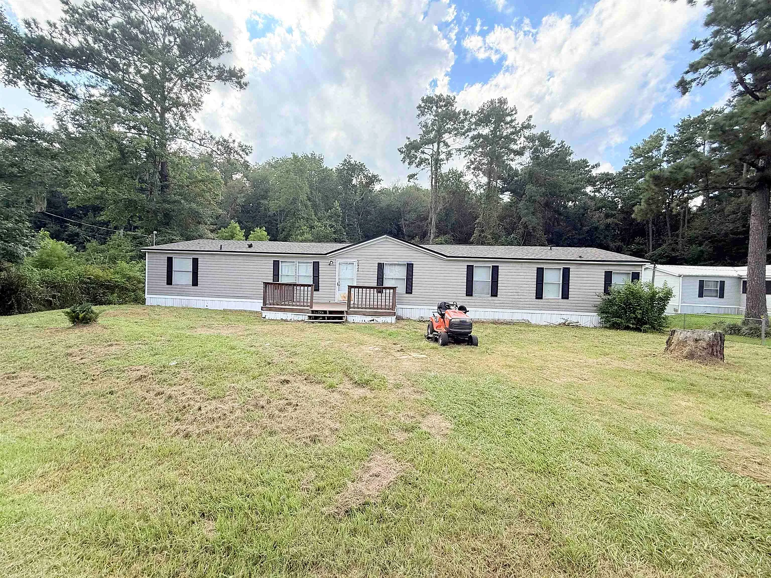 4 bed, 2052 sqft, $1,800 — Photo 1