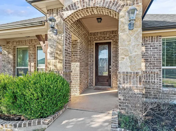 233 Sandy Way, Red Oak, TX 75154