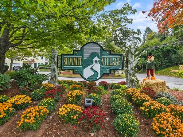 712 Gazebo Cir, Reading, MA 01867