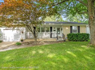 1105 Seymour St, Grand Ledge, MI 48837