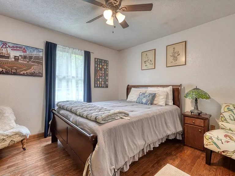 1085 Jones Creek Rd — Photo 31