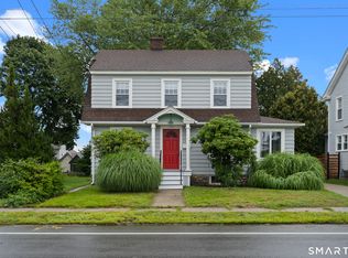 556 Ocean Ave, New London, CT 06320