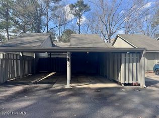 102 Mallards Cv, Vass, NC 28394