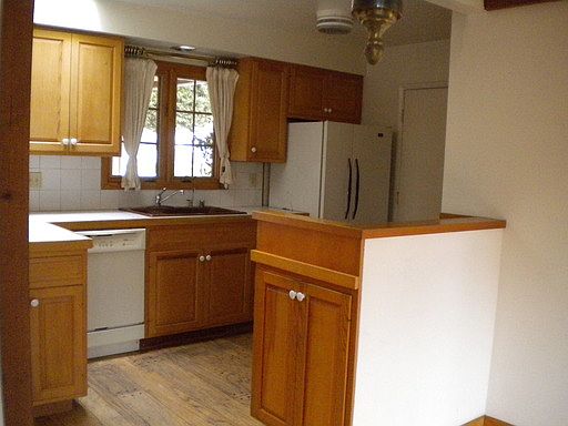 5th image of 4223 Venice Ln