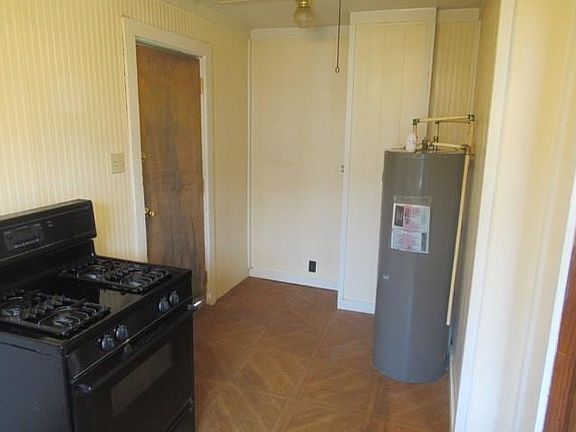 4th image of 115 S Sheridan St