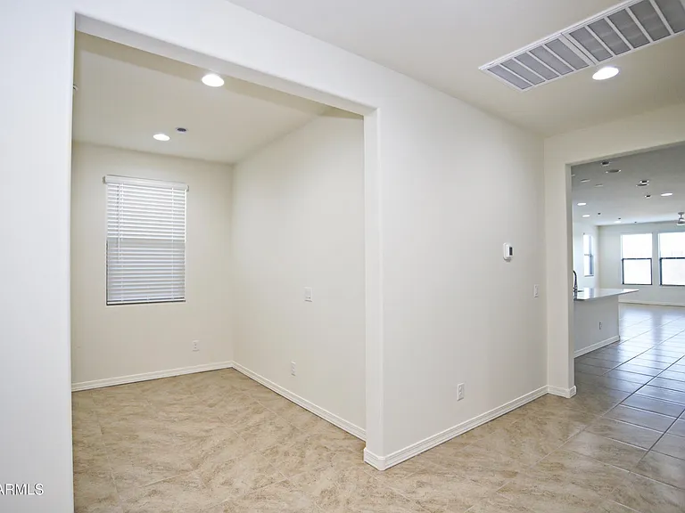 879 W Finch Dr — Photo 44