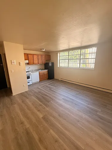 70 E Park St Photo 1